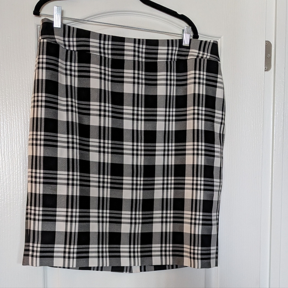 Nine West Black and White Plaid Skirt
